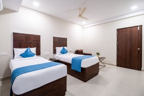 Monday Hotels Swarna's The Capital
