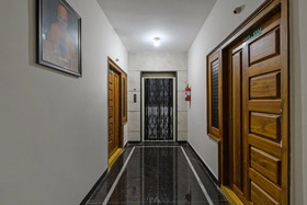 Pramukh Hotels by OYO Rooms