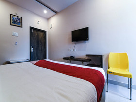 Sr Grand By OYO Rooms