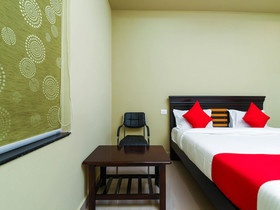 Center Point The Hotel By OYO Rooms