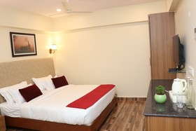 Gadiraju Palace Convention Centre & Hotel