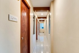 Golden Guest House by OYO Rooms