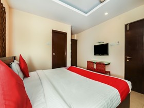 Hotel Wellfare Marina by OYO Rooms