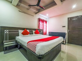 Madhura Inn by OYO