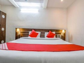 Madhura Inn by OYO