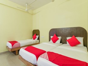 OYO 15011 New Blue Homes