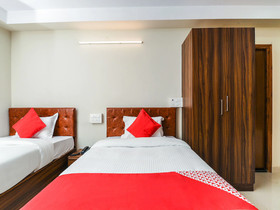 OYO 26559 Renuka Hotels