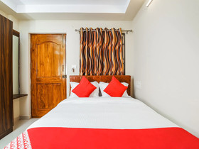 OYO 26559 Renuka Hotels