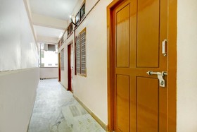 Rajeswari Lodge by OYO Rooms