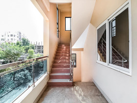 Royal Residential Lodge by OYO Rooms