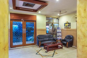 Treebo Saaket Residency