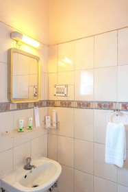 Treebo Saaket Residency