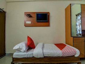 Savera Function Hall By OYO Rooms