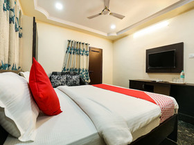 Seacity Guest House by OYO Rooms