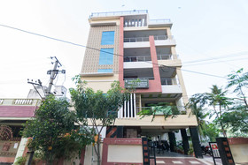 Shree Darshini Guest House by OYO Rooms