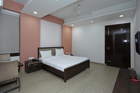 Spot On 73478 Sri Srinivasa Lodge