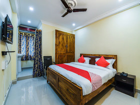 Sri Jaya Guesthouse By OYO Rooms