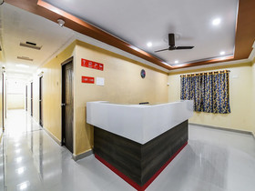 Sri Jaya Guesthouse By OYO Rooms