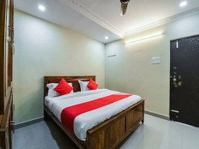Sri Jaya Guesthouse By OYO Rooms