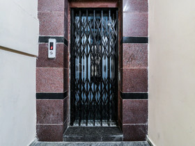 Sri Jaya Guesthouse By OYO Rooms