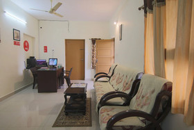 SRK Guesthouse By OYO Rooms