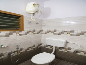 SRK Guesthouse By OYO Rooms