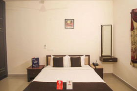 SRK Guesthouse By OYO Rooms