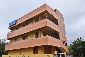 SRK Guesthouse By OYO Rooms