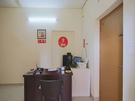 SRK Guesthouse By OYO Rooms