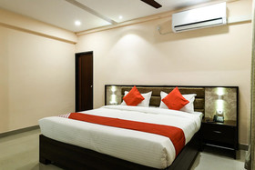 V- Comforts By OYO Rooms