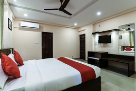 V- Comforts By OYO Rooms