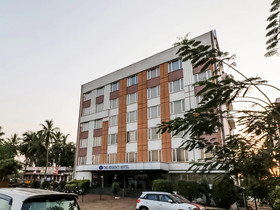 The Regency Hotel by OYO Rooms