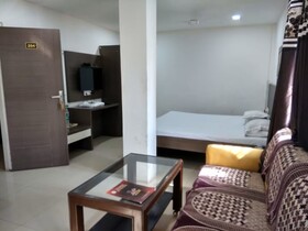 Kusum Hotel