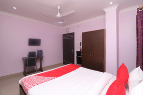 Hemlata Lodge by OYO Rooms
