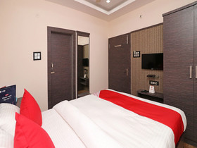 Hotel Barney Grand By OYO Rooms