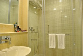 Hotel Dynasty