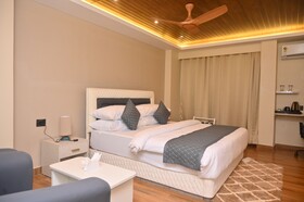 Hotel Essence Grandeur