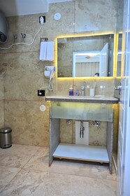 Hotel Essence Grandeur