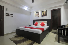 Hotel Rashmi By OYO Rooms