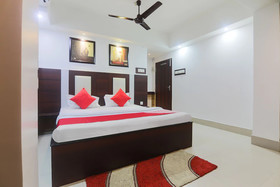 Hotel Rashmi By OYO Rooms