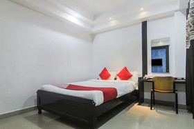 Hotel Rashmi By OYO Rooms