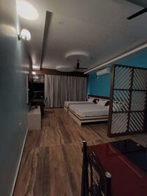 River King City Palace