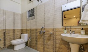 Treebo Trip Om Regency