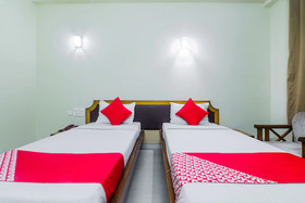 Earl Grey Hotel By OYO Rooms