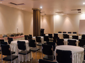 Hotel Gulmohar Grand