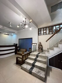 Hotel YSM Grand