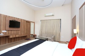 Hotel Highway by OYO Rooms