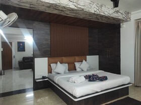 Hotel SG Hub Tower