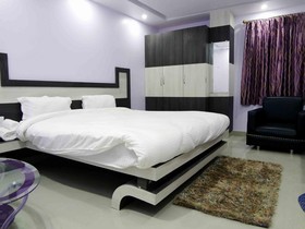 Goroomgo Vaishnavi Heights Aurangabad