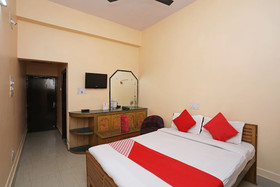 Hotel Vineet by OYO Rooms